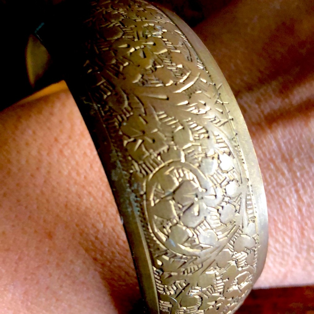 Brass bangle - Picture 2 of 2